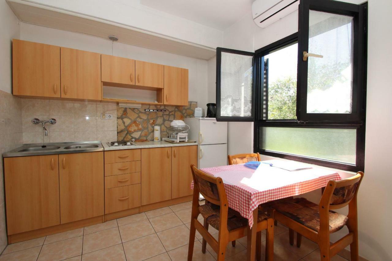 Apartment Sasa Bozac ポレッチ エクステリア 写真